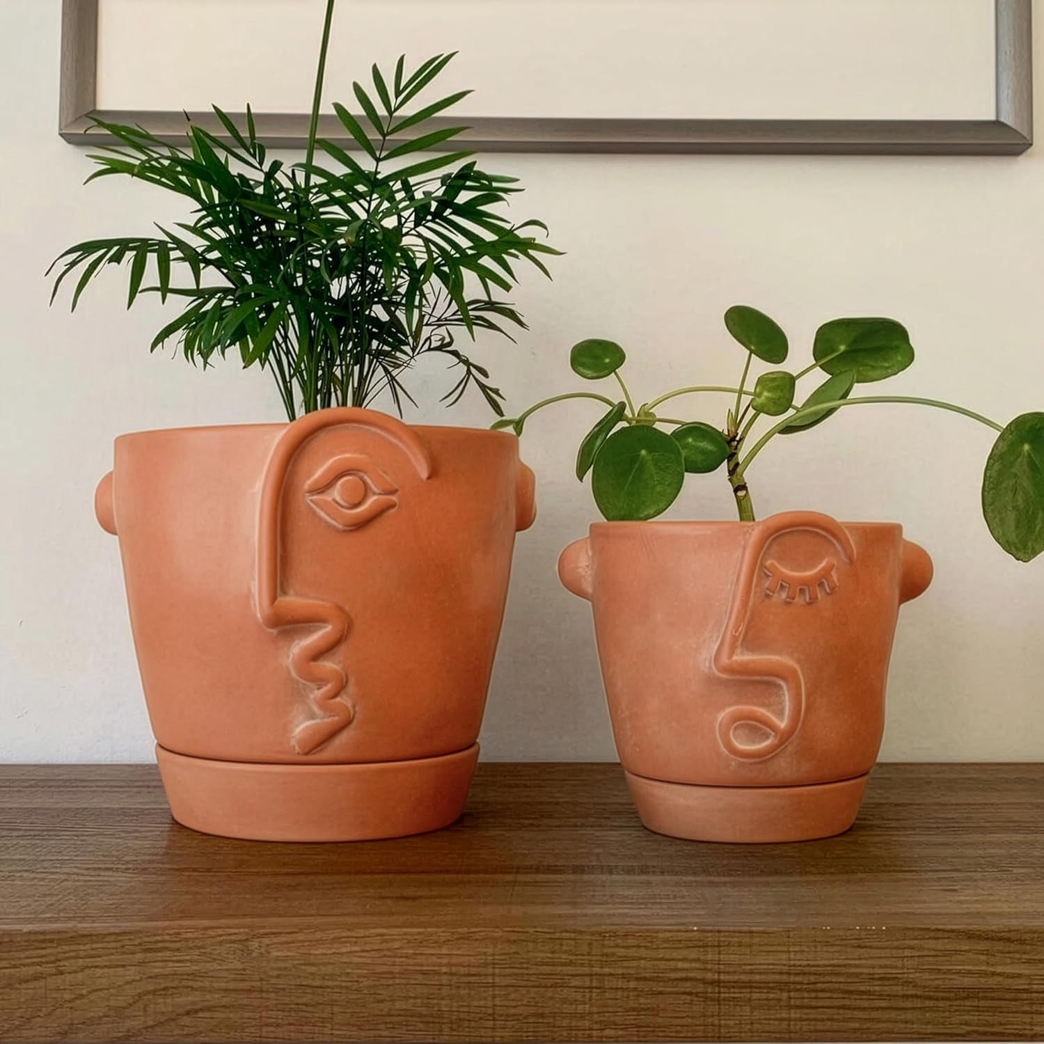 8 Inch Terracotta Abstract Face Planter with Drainage & Saucer – Large Artistic Statement Pot for Indoor & Outdoor Plants, Sculptural Boho Home Decor, Unique Art Gift