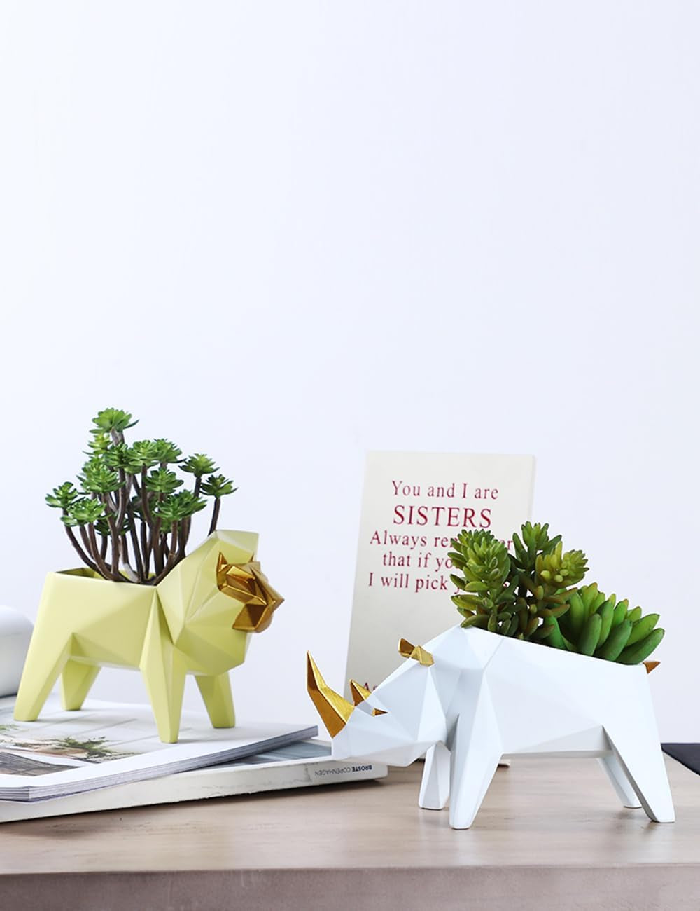 Lion Statue Planter Succulent Pot Modern Animal Sculpture Home Decor Gift for Living Room Office 6.1 Inch