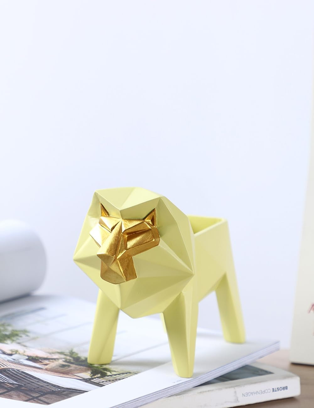 Lion Statue Planter Succulent Pot Modern Animal Sculpture Home Decor Gift for Living Room Office 6.1 Inch