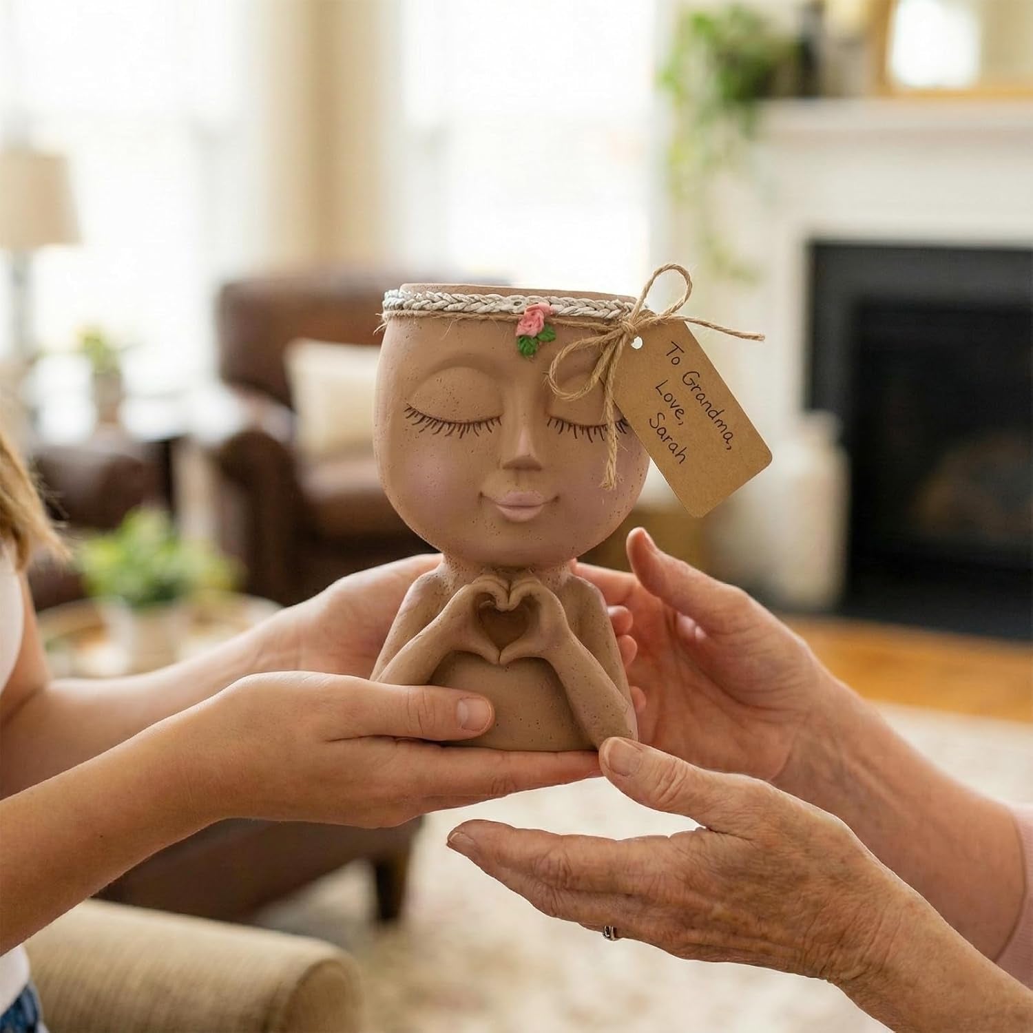 Face Planter Pot with Heart Hands, Resin Head Planter for Indoor Plants, Cute Succulent Pots with Drainage Hole, Gardening Gifts for Women Mom Teacher, 7.3" Home Decor (Brown)